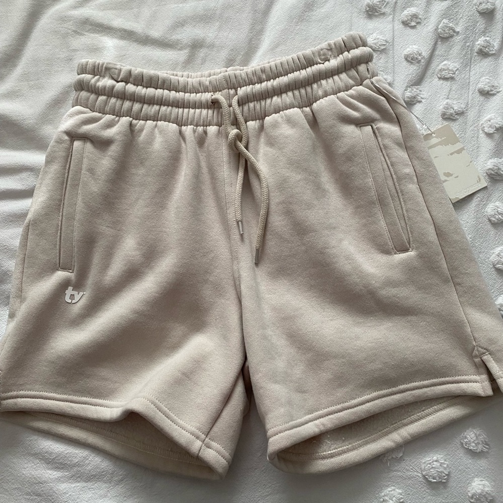 Thirty years beige shorts new
